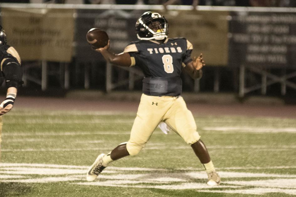 AnnistonStar.com - Devonta Carmichael leads B.B. Comer past Ranburne image
