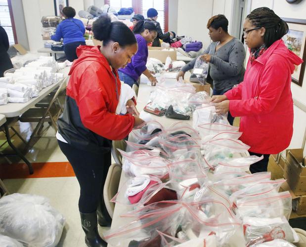 Photos Feeding The Homeless in Zinn Park News