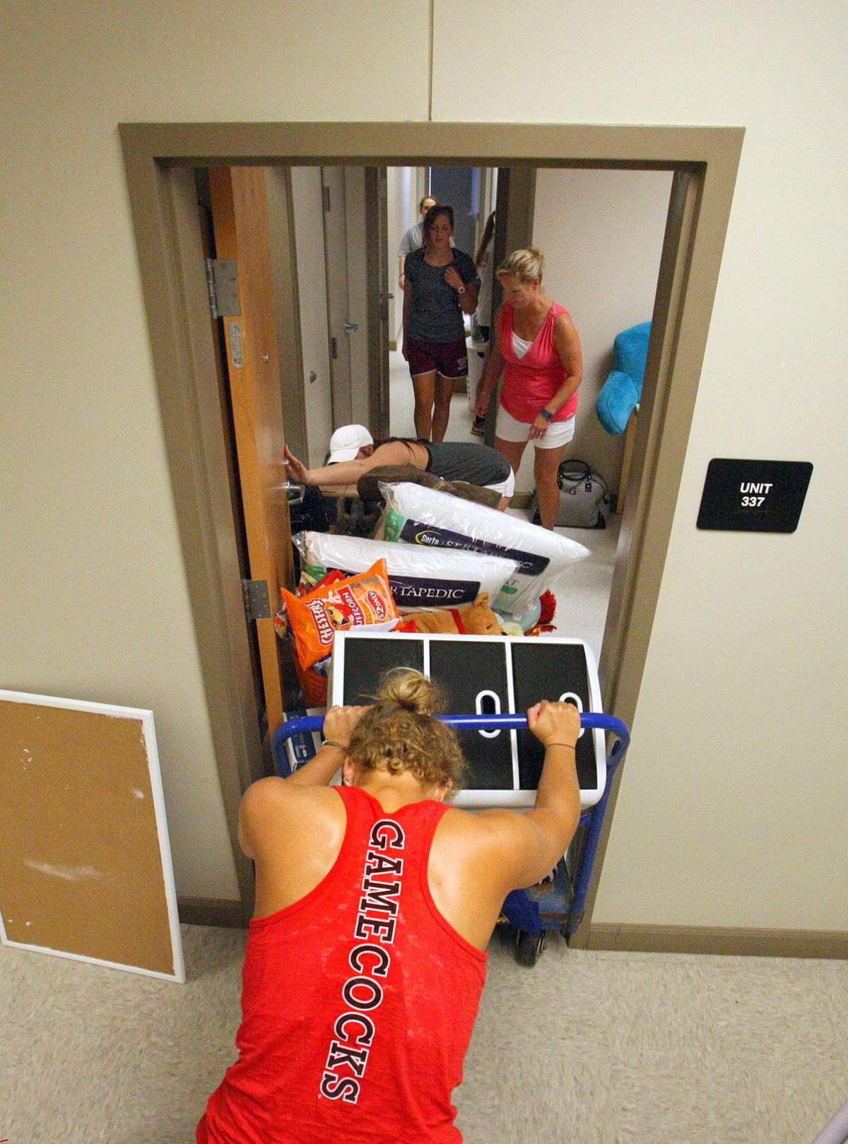 Moving In Day At Jacksonville State University Slideshows