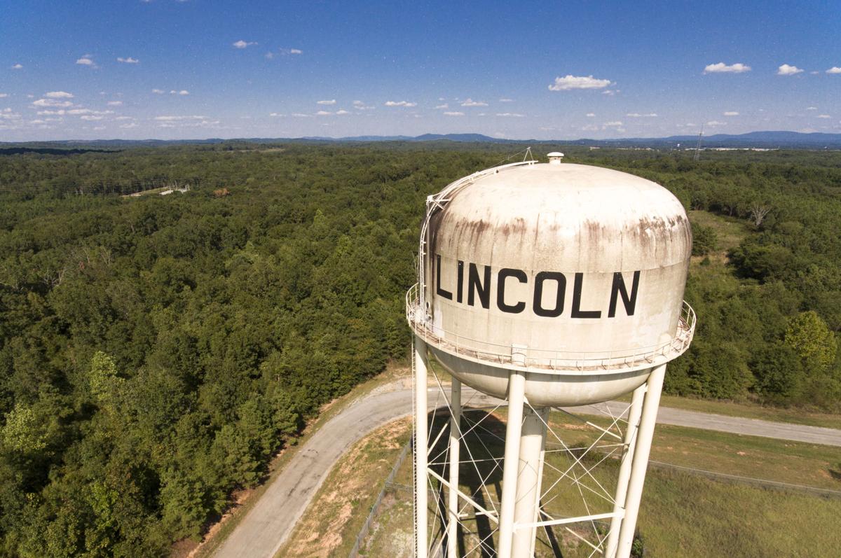 Lincoln council votes to repaint city water tank (with photos) The