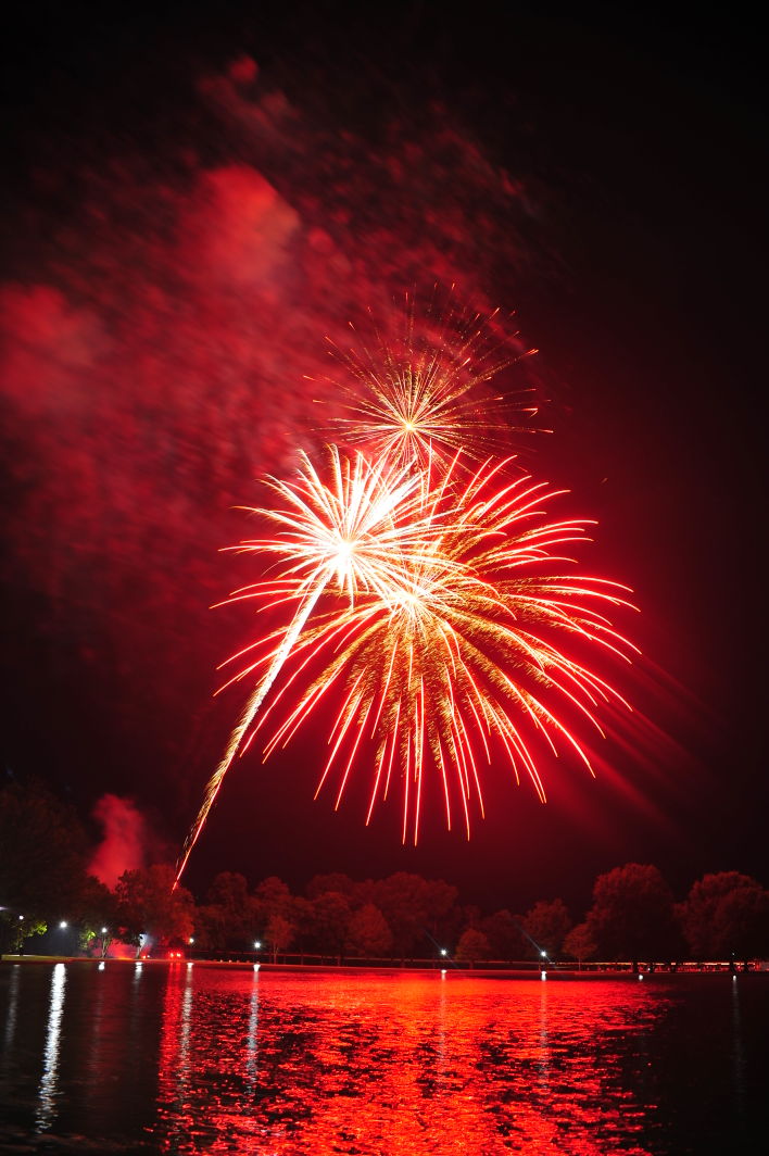 Oxford Fireworks Display Sunday Night At Oxford Lake Slideshows