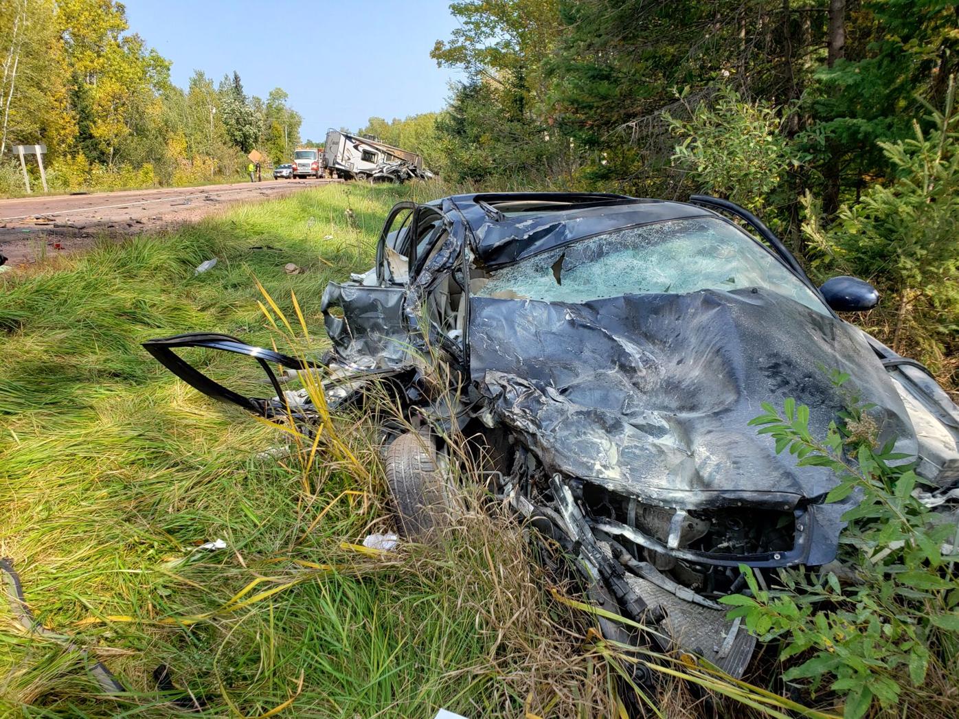 Car crash kills one in Bayfield County Free