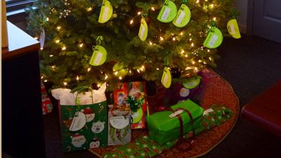 Giving Tree To Assist Local Families Free Apg Wi Com