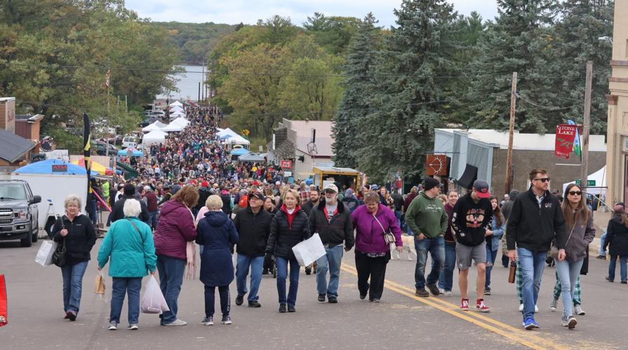 2023 Stone Lake Cranberry Festival Photos Free