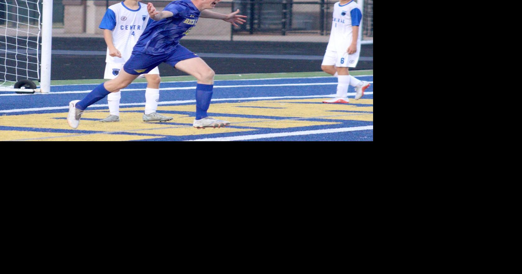 Soccer: Rice Lake's last-second goal leads to draw with St. Croix Central