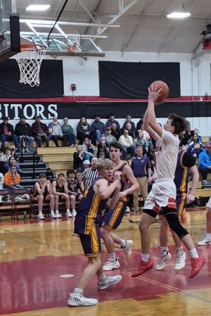 Slice and dice: Q&A with Washburn Castle Guards 3-sport highlight reel