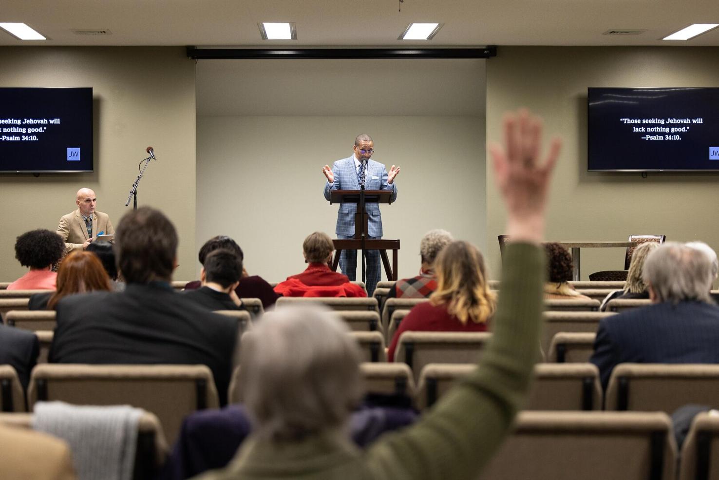 Jehovah’s Witnesses meet in person after 2 years | Local | apg-wi.com