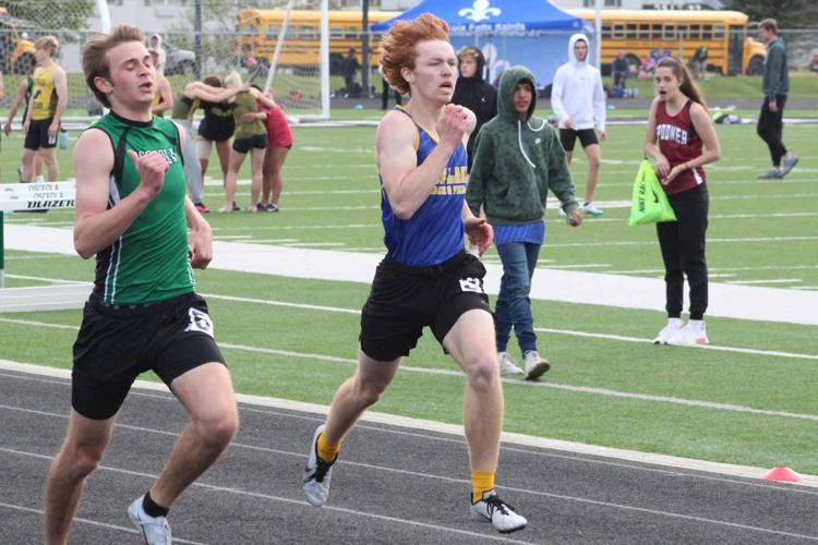 Photo gallery Division 2 track and field regional at Osceola 52322