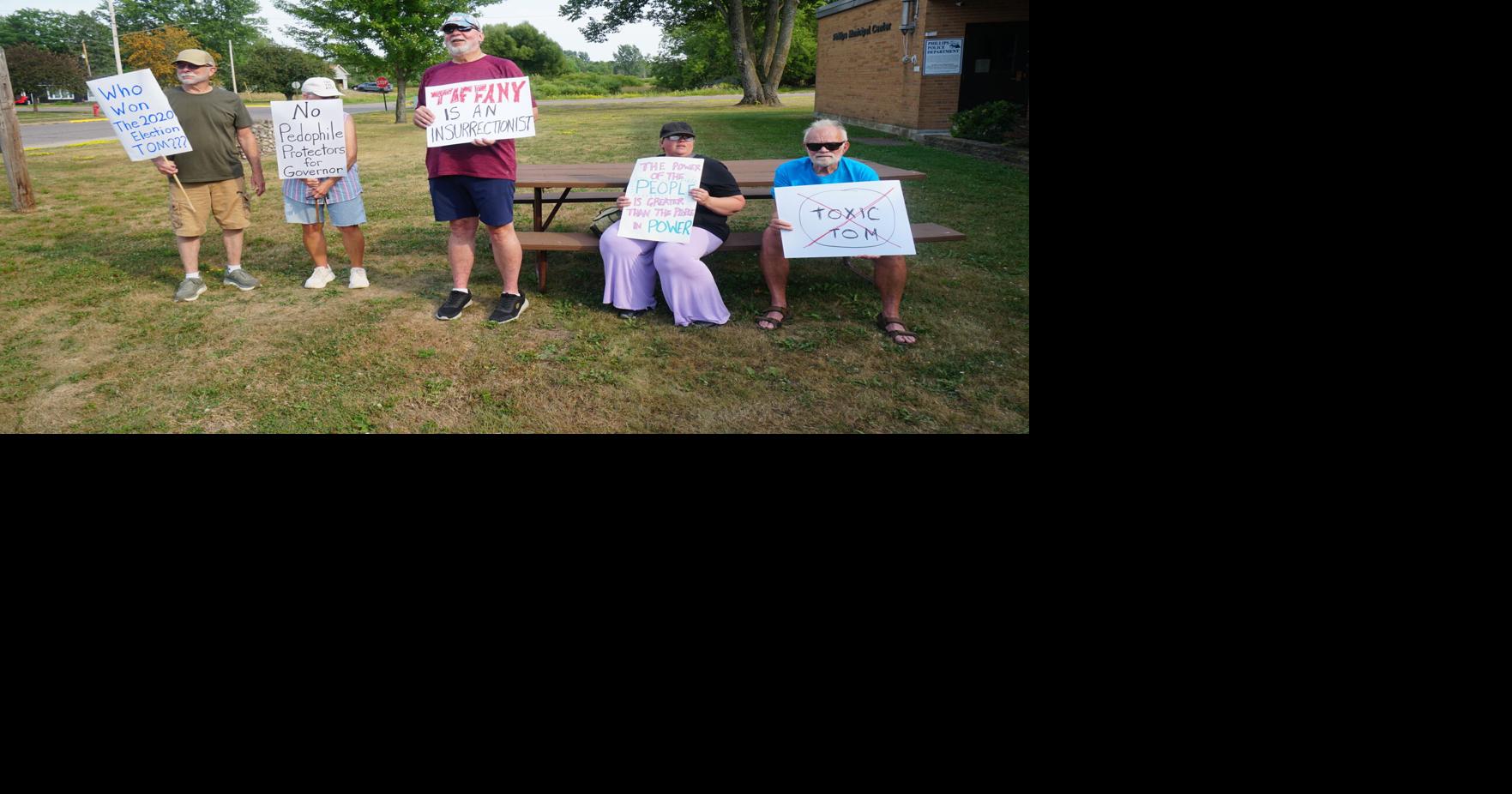 Democrats protest Tiffany visit to Phillips