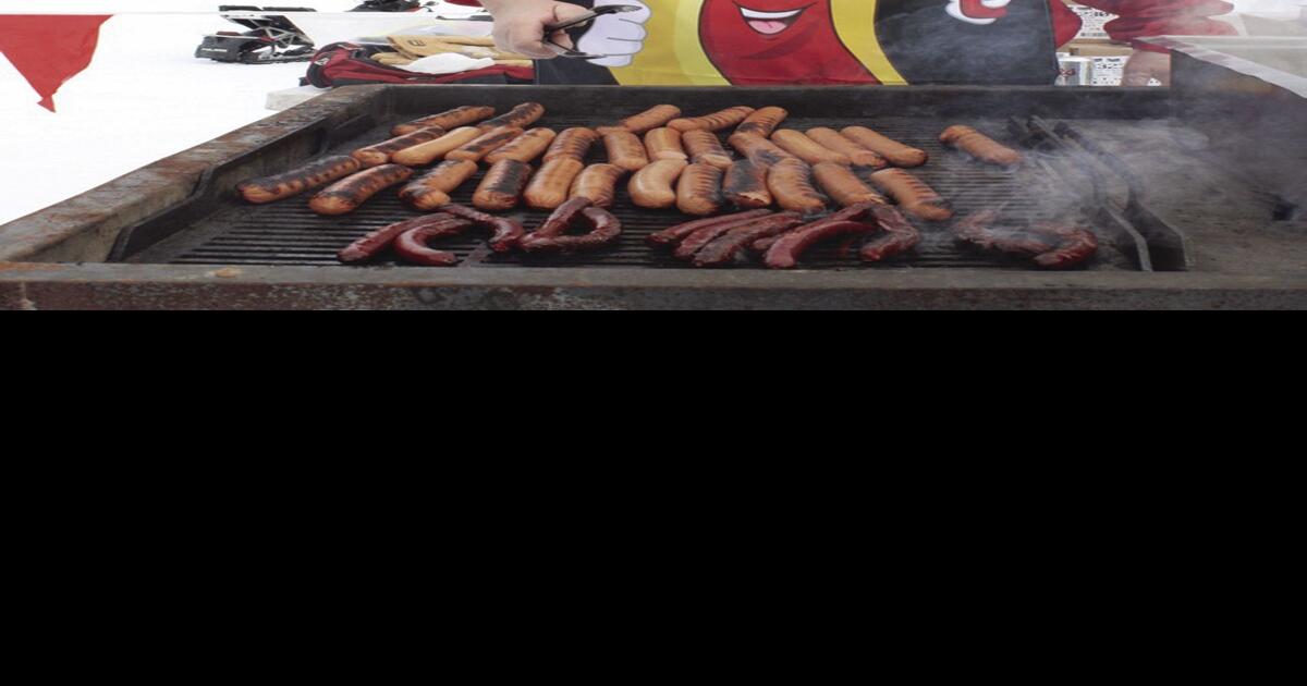 2023 World's Longest Weenie Roast at Lakewoods Resort Free