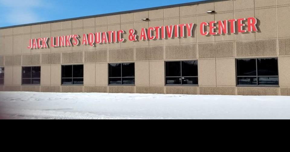 Minong to host first Father Daughter Dance at Jack Link’s Aquatic