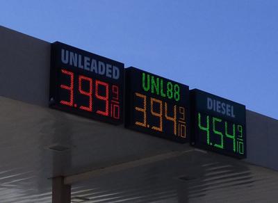 U.S. gasoline prices rise again on talk of banning Russian
