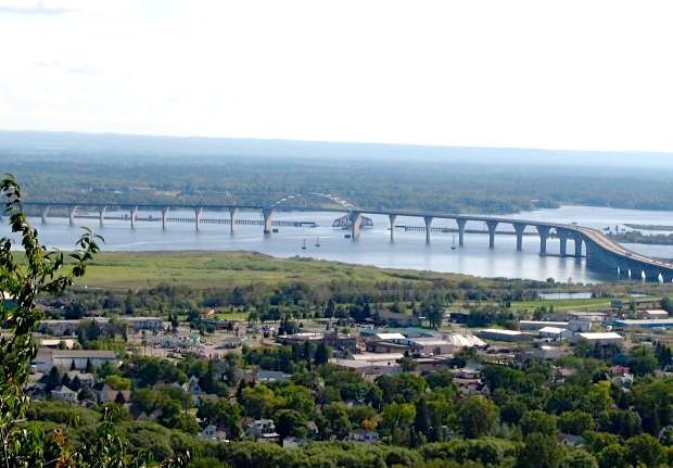 Work on bridge connecting Superior and Duluth is nearly complete ...