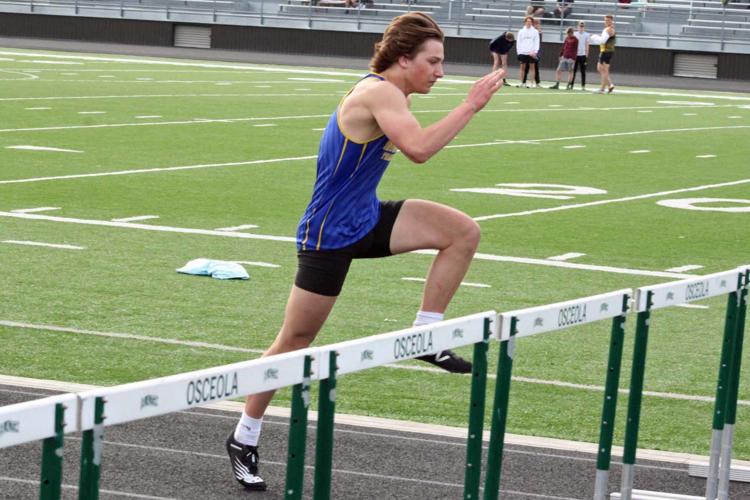 Photo gallery Division 2 track and field regional at Osceola 52322