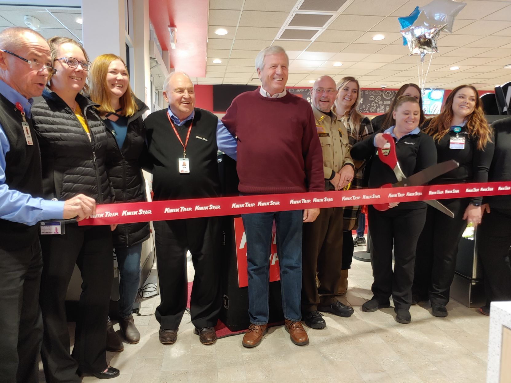 New Spooner Kwik Trip celebrates opening Local apg wi