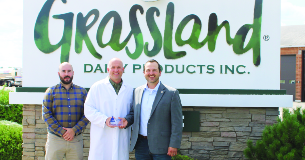WMC presents Quinn with Working for Wisconsin award