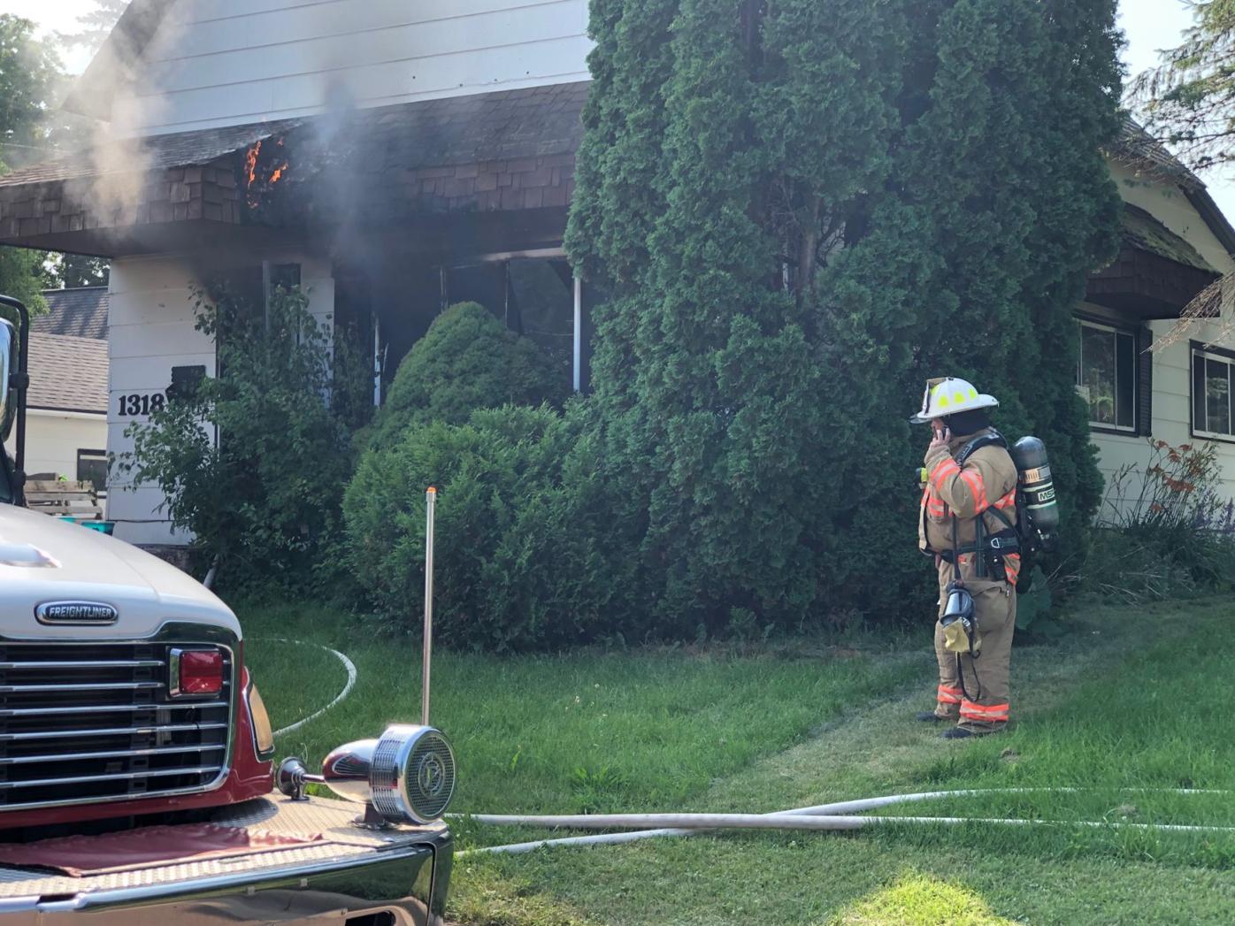 UPDATE Victims in fatal fire identified as mom, two teen daughters