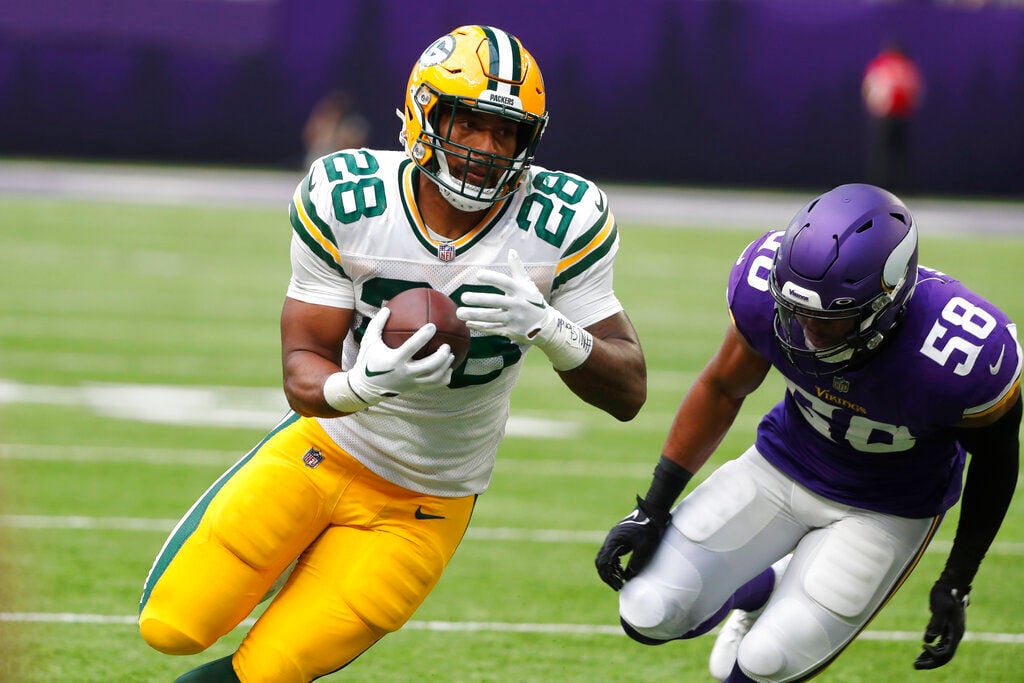 Rodgers agrees Packers need to get their RBs more involved