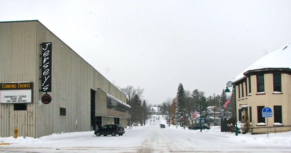 Spooner Rails hockey back on Spooner Civic Center ice | High School ...