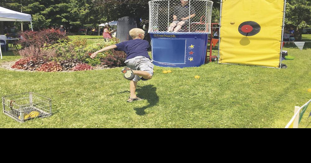 Washburn celebrates with Brownstone Summerfest Subscriber