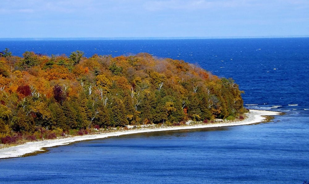 Focus on nature: Lake Michigan  Free  apg-wi.com