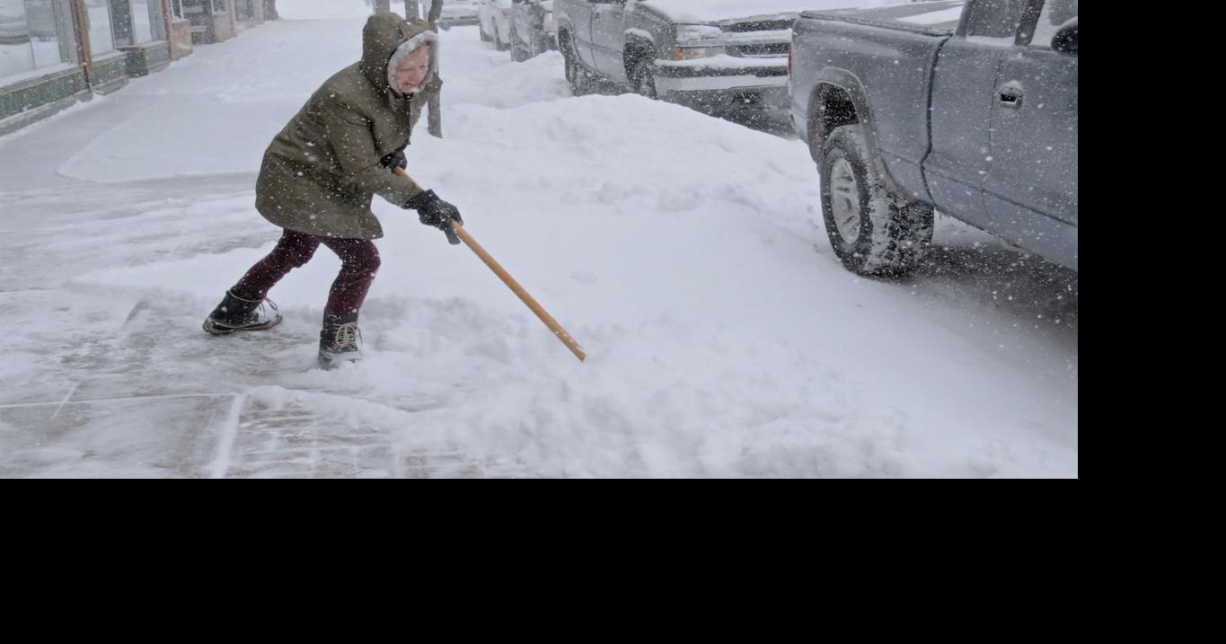 City pulls plows off road as storm batters Northwoods | Subscriber ...