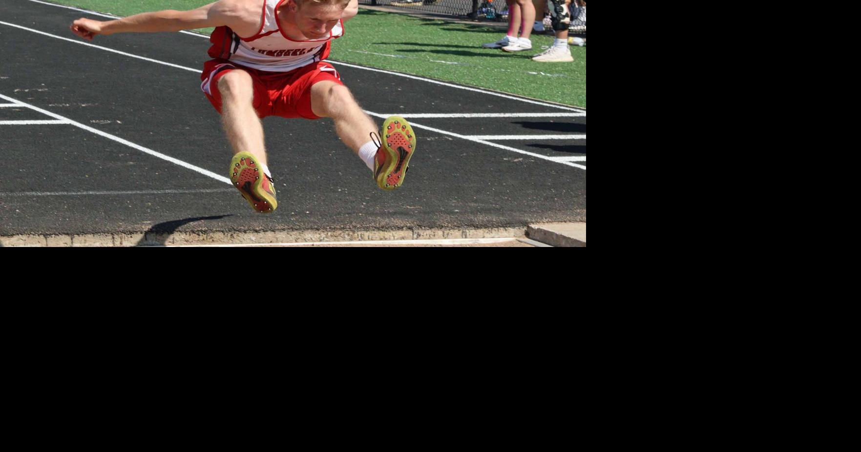 Division 3 track and field sectional at Cameron 52523