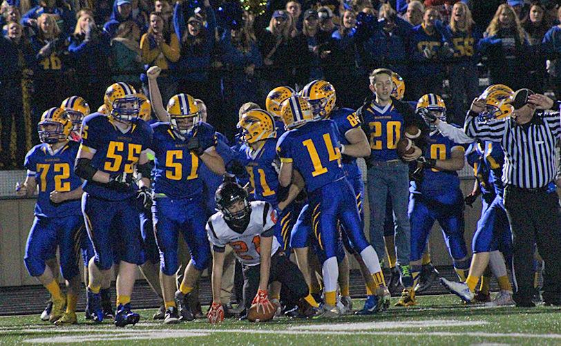 Warriors going to state semifinals in Division 3 football Sports