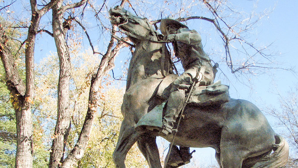 A tribute to an Arizona hero | The Lowe Road | arcadianews.com