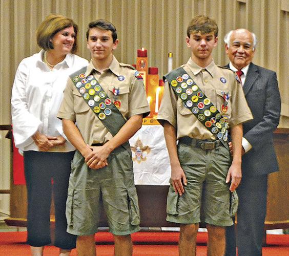 Twin eagle scouts