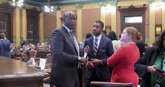 Michigan Democrats gain sufficient Republican support to pass a record budget centered on education - Vimarsana News