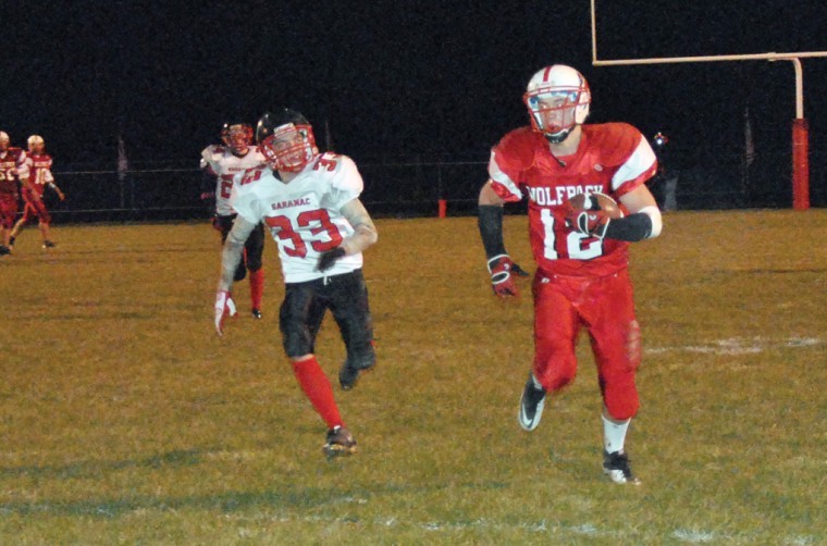 PREP FOOTBALL Laingsburg locks up playoff berth Local Sports argus