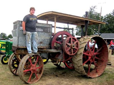 The Titan from Down Under' Tractor makes long, storied journey to Oakley  festival | Top Local News 