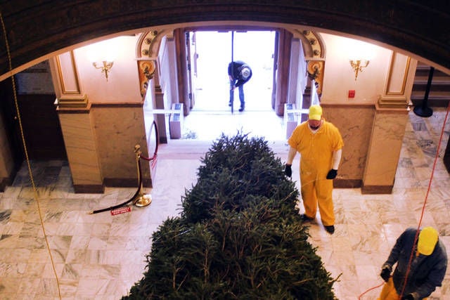 Christmas spirit fills courthouse