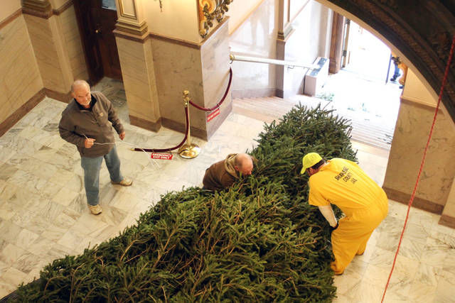 Christmas spirit fills courthouse