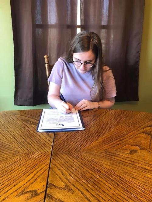 RILEY SIGNS WITH CORNERSTONE