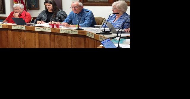 It's in the cards: Fortune telling officially legal in Owosso after 6-1 council vote | Owosso - Vimarsana News