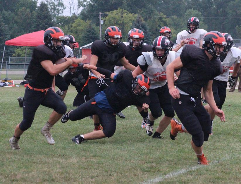 FOOTBALL PREVIEW '17 Morrice seeks eightman playoff return Morrice