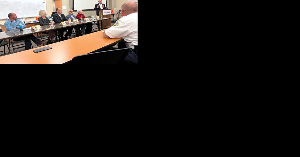 Council candidates voice opinions at forum - Vimarsana News
