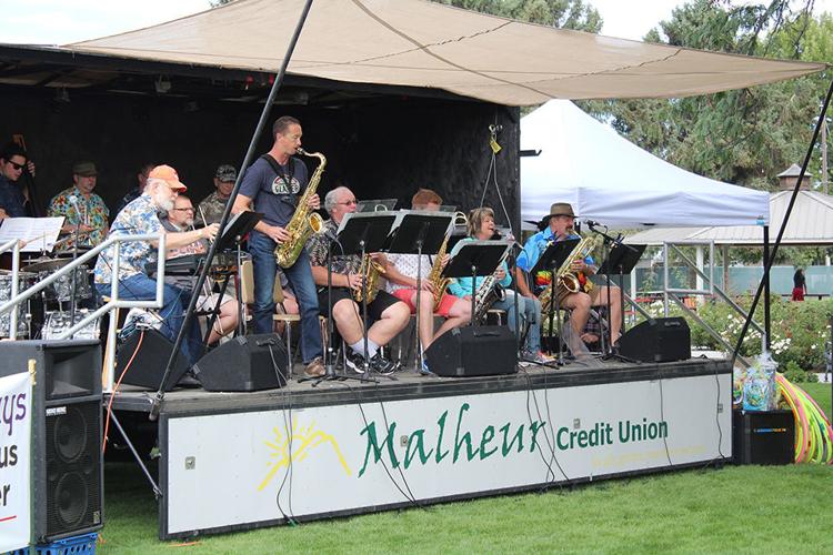 Annual day of family fun Features