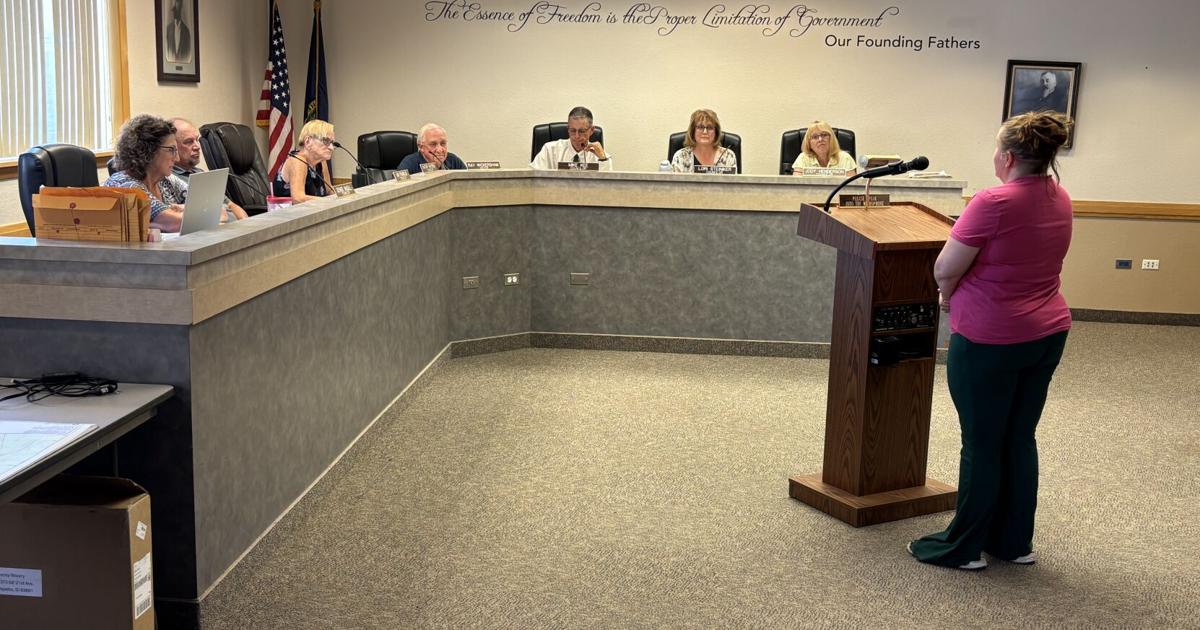 Organizers, auxiliary leader differ over outreach to veterans