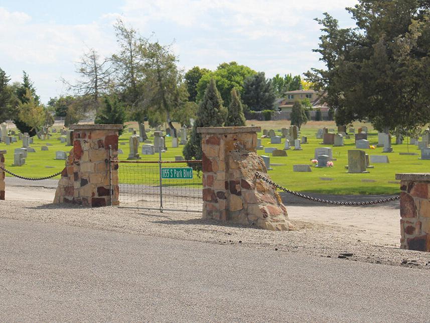 Grave concerns over cemetery addressed - Vimarsana News