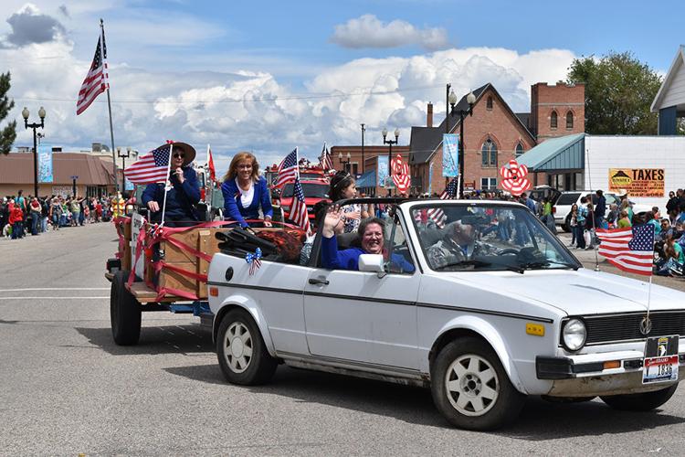 Apple Blossom Parade celebrates county centennial Features