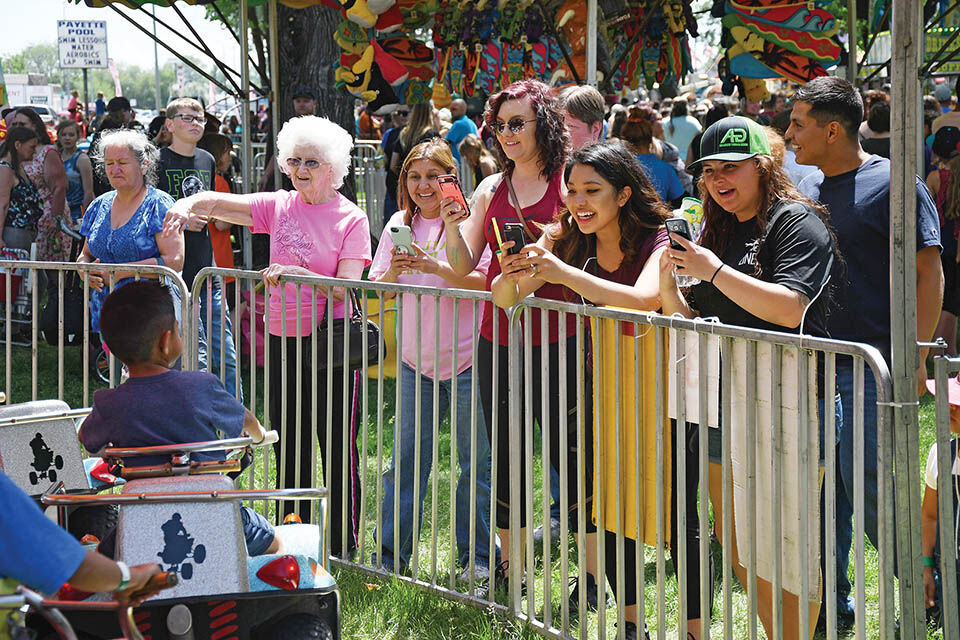 Growing A 98 Year Old Tradition Unlocking The History Of The Annual Apple Blossom Fest Local News Stories Argusobserver Com