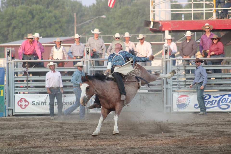 Locals dazzle in Malheur County Fair rodeo (PHOTOS) Local Sports News