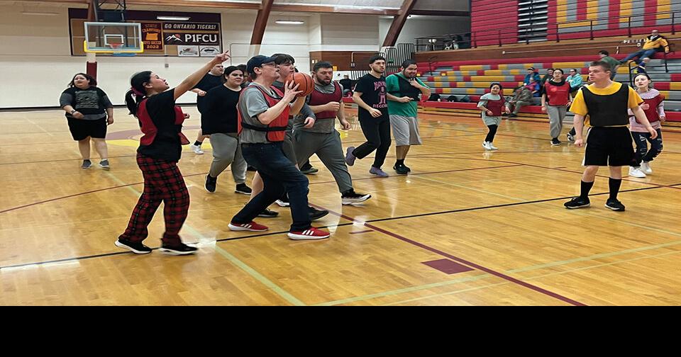 Support the Court steps back onto the hardwood