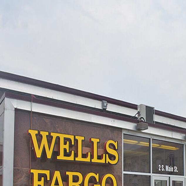 Wells Fargo Center eliminates cash payments for parking