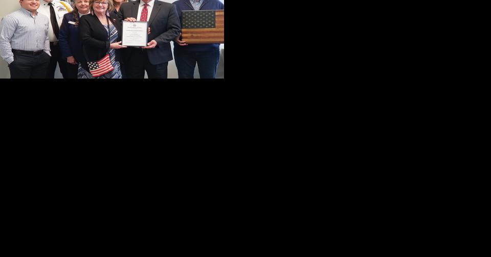 Substitute teacher, American Legion and Auxiliary Unit recognize banker for his donation - Vimarsana News