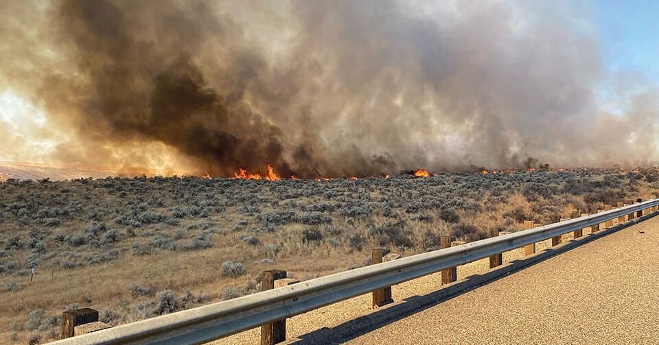 I 84 Eastbound Lanes Closed Due To Wildfire News Argusobserver i-84-eastbound-lanes-closed-due-to-wildfire-news-argusobserver