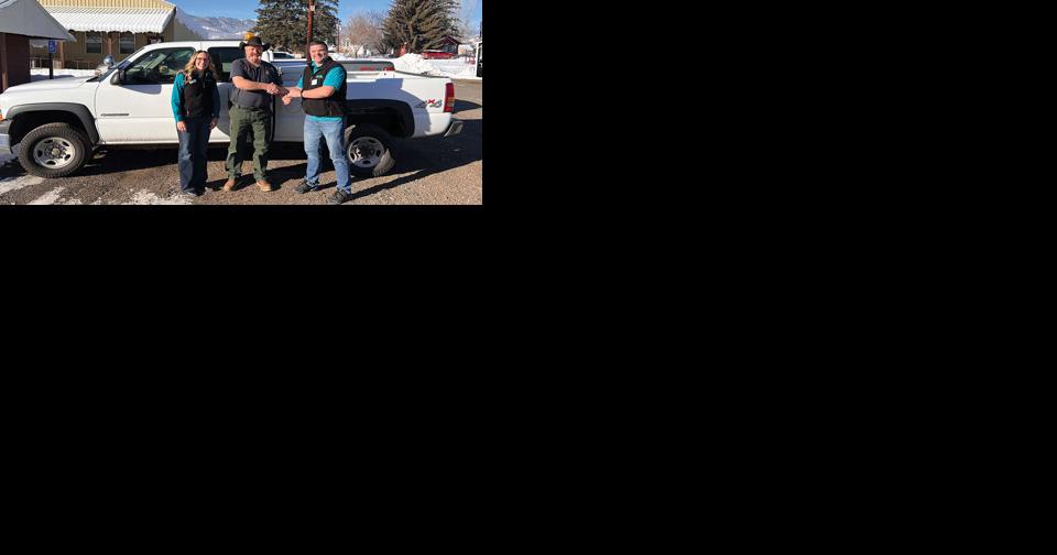 Idaho Power donates truck to Halfway - Vimarsana News